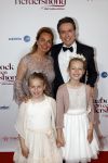 Maastricht 8 mei 2022
Premiere dagboek van en herdershond in het MECC .
Violist en orkestleider Guido Dieteren samen met echtgenote Wendy Kokkelkoren en hun kinderen