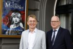 Amsterdam 19 april 2022
Castpresentatie van Les Miserables met oa Sem Gerritsma, Channah Hewitt Mark Roy Luykx Ellen Pieters Milan van Waardenburg Freek Bartels Vajen van den Bosch Producenten Hans Cornelissen en Ruud de Graaf in Koninklijk Theater Carre.