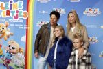 Amsterdam 1 mei 2022
Premiere 2 kleine kleutertjes bedacht door Jan Smit .
Jaap kwakman kwam met zijn vrouw en kinderen