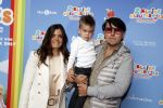 Amsterdam 1 mei 2022
Premiere 2 kleine kleutertjes bedacht door Jan Smit . 
Jan Dulles met zijn vrouw Caroline Mol en hun zoon