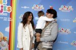 Amsterdam 1 mei 2022
Premiere 2 kleine kleutertjes bedacht door Jan Smit . 
Jan Dulles met zijn vrouw Caroline Mol en hun zoon