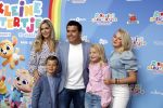 Amsterdam 1 mei 2022
Premiere 2 kleine kleutertjes bedacht door Jan Smit . Jan kwam met zijn vrouw Liza en kinderen Fem Emma en zoon Senn