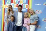 Amsterdam 1 mei 2022
Premiere 2 kleine kleutertjes bedacht door Jan Smit . Jan kwam met zijn vrouw Liza en kinderen Fem Emma en zoon Senn