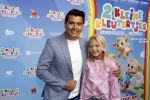 Amsterdam 1 mei 2022
Premiere 2 kleine kleutertjes bedacht door Jan Smit . Jan kwam met zijn vrouw Liza en kinderen Fem Emma en zoon Senn