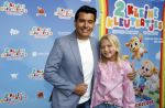 Amsterdam 1 mei 2022
Premiere 2 kleine kleutertjes bedacht door Jan Smit . Jan kwam met zijn vrouw Liza en kinderen Fem Emma en zoon Senn