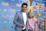 Amsterdam 1 mei 2022
Premiere 2 kleine kleutertjes bedacht door Jan Smit . Jan kwam met zijn vrouw Liza en kinderen Fem Emma en zoon Senn