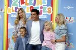 Amsterdam 1 mei 2022
Premiere 2 kleine kleutertjes bedacht door Jan Smit . Jan kwam met zijn vrouw Liza en kinderen Fem Emma en zoon Senn