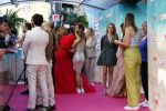Amsterdam 20 april 2022
Premiere Costa in Tuschinski. Castleden oa , Katja Schuurman Abbey Hoes Soy Kroon Stephanie v Eer Oscar Aerts Sinan Eroglu Roeland Fernhout Tina de Bruin en Lisa Zweerman . De regisseur is Jon Karhaus en Diederik Jekel heeft het script geschreven.