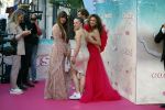 Amsterdam 20 april 2022
Premiere Costa in Tuschinski. Castleden oa , Katja Schuurman Abbey Hoes Soy Kroon Stephanie v Eer Oscar Aerts Sinan Eroglu Roeland Fernhout Tina de Bruin en Lisa Zweerman . De regisseur is Jon Karhaus en Diederik Jekel heeft het script geschreven.
