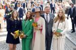 Maastricht 27 april 2022
Koningsdag wordt dit jaar in Maastricht gevierd . Aanwezig Koning Willem Alexander Koningin Maxima Prinses Amalia Prinses Alexia Prinses Ariane Prins Constantijn Prinses Laurentien Prins Maurits Prinses Marilene Prins Bernhard Prinses Annette Prins Floris Prinses Aimee Prins Pieter Christiaan en Prinses Annette.