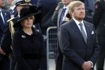 Amsterdam 4 m2i 2022
Dodenherdenking op de dam . Aanwezig oa Koning Willem Alexander Koningin Maxima Mark Rutte en burgemeester Femke Halsema .