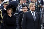 Amsterdam 4 m2i 2022
Dodenherdenking op de dam . Aanwezig oa Koning Willem Alexander Koningin Maxima Mark Rutte en burgemeester Femke Halsema .
