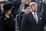 Amsterdam 4 m2i 2022
Dodenherdenking op de dam . Aanwezig oa Koning Willem Alexander Koningin Maxima Mark Rutte en burgemeester Femke Halsema .