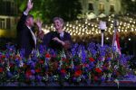 Amsterdam 5 mei 2022
5 mei concert op de amstel bij Carre met oa aanwezig Koning Willem Alexander en Koningin Maxima .