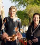 Amsterdam 5 mei 2022
5 mei concert op de amstel bij Carre met oa aanwezig Koning Willem Alexander en Koningin Maxima .