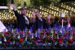Amsterdam 5 mei 2022
5 mei concert op de amstel bij Carre met oa aanwezig Koning Willem Alexander en Koningin Maxima .