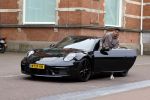 Amsterdam 3 mei 2022
Lik Kleine in zijn nieuwe porsche 911 in amsterdam zuid