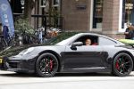 Amsterdam 3 mei 2022
Lik Kleine in zijn nieuwe porsche 911 in amsterdam zuid
