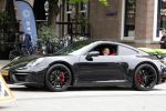 Amsterdam 3 mei 2022
Lik Kleine in zijn nieuwe porsche 911 in amsterdam zuid