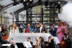 Maastricht 27 april 2022
Koningsdag wordt dit jaar in Maastricht gevierd . Aanwezig Koning Willem Alexander Koningin Maxima Prinses Amalia Prinses Alexia Prinses Ariane Prins Constantijn Prinses Laurentien Prins Maurits Prinses Marilene Prins Bernhard Prinses Annette Prins Floris Prinses Aimee Prins Pieter Christiaan en Prinses Annette. Lucas en Steve