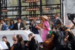 Maastricht 27 april 2022
Koningsdag wordt dit jaar in Maastricht gevierd . Aanwezig Koning Willem Alexander Koningin Maxima Prinses Amalia Prinses Alexia Prinses Ariane Prins Constantijn Prinses Laurentien Prins Maurits Prinses Marilene Prins Bernhard Prinses Annette Prins Floris Prinses Aimee Prins Pieter Christiaan en Prinses Annette. Lucas en Steve