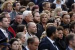 Amsterdam 4 m2i 2022
Dodenherdenking op de dam . Aanwezig oa Koning Willem Alexander Koningin Maxima Mark Rutte en burgemeester Femke Halsema . Maradonnie