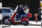 Amsterdam 16 april 2022
Martijn Krabbe op zijn vespa scooter met zijn dochter Michelle Krabbe