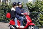 Amsterdam 16 april 2022
Martijn Krabbe op zijn vespa scooter met zijn dochter Michelle Krabbe