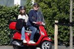 Amsterdam 16 april 2022
Martijn Krabbe op zijn vespa scooter met zijn dochter Michelle Krabbe