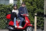 Amsterdam 16 april 2022
Martijn Krabbe op zijn vespa scooter met zijn dochter Michelle Krabbe