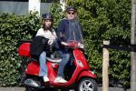 Amsterdam 16 april 2022
Martijn Krabbe op zijn vespa scooter met zijn dochter Michelle Krabbe