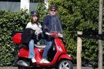 Amsterdam 16 april 2022
Martijn Krabbe op zijn vespa scooter met zijn dochter Michelle Krabbe