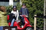 Amsterdam 16 april 2022
Martijn Krabbe op zijn vespa scooter met zijn dochter Michelle Krabbe