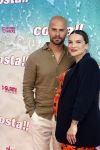 Amsterdam 20 april 2022
Premiere Costa in Tuschinski. Castleden oa , Katja Schuurman Abbey Hoes Soy Kroon Stephanie v Eer Oscar Aerts Sinan Eroglu Roeland Fernhout Tina de Bruin en Lisa Zweerman . De regisseur is Jon Karhaus en Diederik Jekel heeft het script geschreven. Oscar Aerts kwam met zijn zwangere vrouw