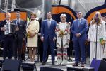 Maastricht 27 april 2022
Koningsdag wordt dit jaar in Maastricht gevierd . Aanwezig Koning Willem Alexander Koningin Maxima Prinses Amalia Prinses Alexia Prinses Ariane Prins Constantijn Prinses Laurentien Prins Maurits Prinses Marilene Prins Bernhard Prinses Annette Prins Floris Prinses Aimee Prins Pieter Christiaan en Prinses Annette.