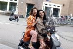 Amsterdam 29 april 2022
Opening Restaurant Poppys van Moise Trustfull Carola Kirschbaum en Britt Scholte in de amsterdamse pijp. Moise en Quinty Trustfull