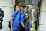 Amsterdam 7 mei 2022
Raymond v Barneveld met zijn vriendin/ verloofde Julia Evans op de pc hooftstraat.
