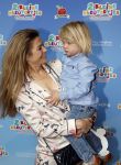 Amsterdam 1 mei 2022
Premiere 2 kleine kleutertjes bedacht door Jan Smit .
Renee Gunning met zoontje en een vriendin