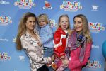 Amsterdam 1 mei 2022
Premiere 2 kleine kleutertjes bedacht door Jan Smit .
Renee Gunning met zoontje en een vriendin
