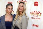 Amsterdam 10 mei 2022
Premiere Foodies in Tuschinski met oa Ilse warringa Holly Brood Sanne Langelaar Sanne Vogel Sinan Eroglu Quiah Shilue Roue Verveer en Johanna Hagen. Renee Vervoorn met haar dochter Lisa