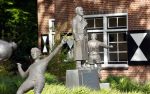 Zeist 13 mei 2022
Beelden van div grootheden uit de nedelandse voetbalgeschiedenis. Oa Ruud Gullit Johan Cruijff Edwin v d Sar Willem v Hanegem en Rinus Michels op de KNVB Campus