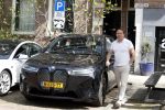 Amsterdam 19 april 2022
Robert Leroy in Amsterdam met zijn electrische BMW1X