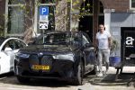 Amsterdam 19 april 2022
Robert Leroy in Amsterdam met zijn electrische BMW1X