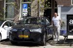 Amsterdam 19 april 2022
Robert Leroy in Amsterdam met zijn electrische BMW1X
