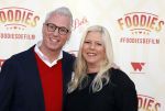 Amsterdam 10 mei 2022
Premiere Foodies in Tuschinski met oa Ilse warringa Holly Brood Sanne Langelaar Sanne Vogel Sinan Eroglu Quiah Shilue Roue Verveer en Johanna Hagen. Rudolph v Veen met zijn vrouw