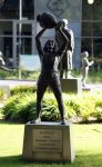 Zeist 13 mei 2022
Beelden van div grootheden uit de nedelandse voetbalgeschiedenis. Oa Ruud Gullit Johan Cruijff Edwin v d Sar Willem v Hanegem en Rinus Michels op de KNVB Campus