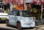 Amsterdam 19 april 2022
Sanne Rosinga in zijn electrische citroen