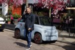 Amsterdam 19 april 2022
Sanne Rosinga in zijn electrische citroen