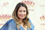 Amsterdam 10 mei 2022
Premiere Foodies in Tuschinski met oa Ilse warringa Holly Brood Sanne Langelaar Sanne Vogel Sinan Eroglu Quiah Shilue Roue Verveer en Johanna Hagen. Sanne Vogel met partner