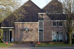 Ijhorst Staphorst 19 april 2022
Anne Lok vertrekt vanaf haar huis naar het stadhuis van Staphorst